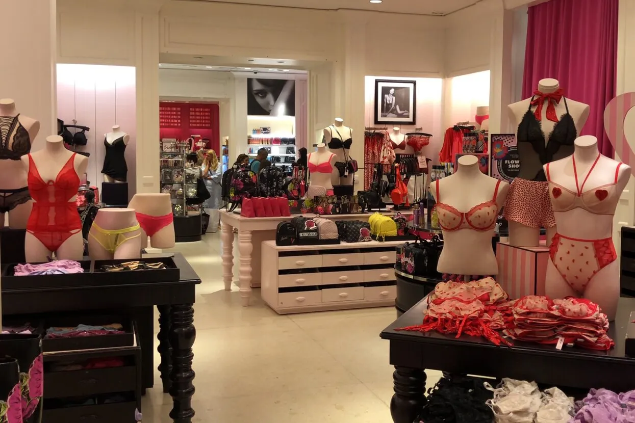 Harun Ozmen / Shutterstock.com