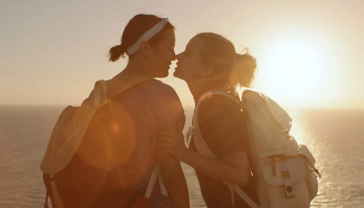 <a href="http://b-side.net/" target="_blank">Beachside Films</a>